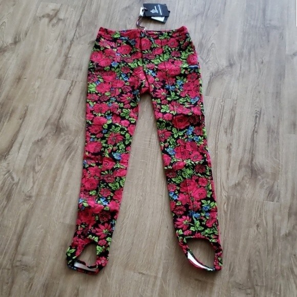 NWT Moncler Red Floral Edgy Feminine Luxury Athleisure Ski Trousers Size 42 - Picture 3 of 6
